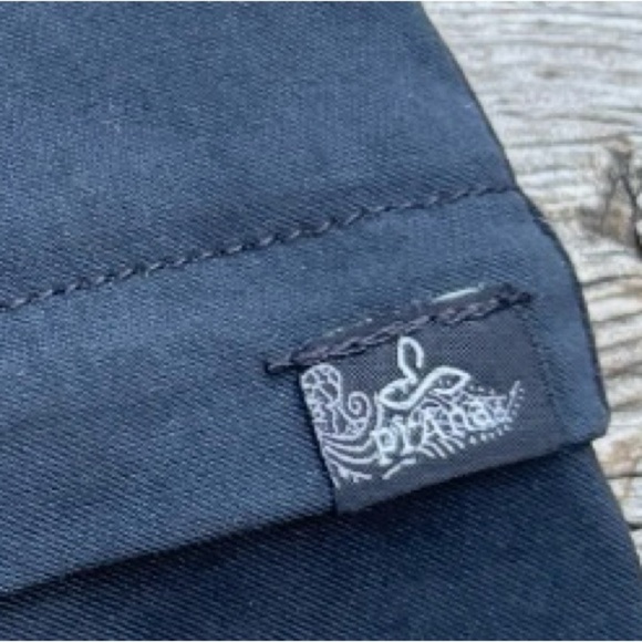 Prana Black Convertible Hiking Pants/Shorts Women's 16 - Picture 10 of 10